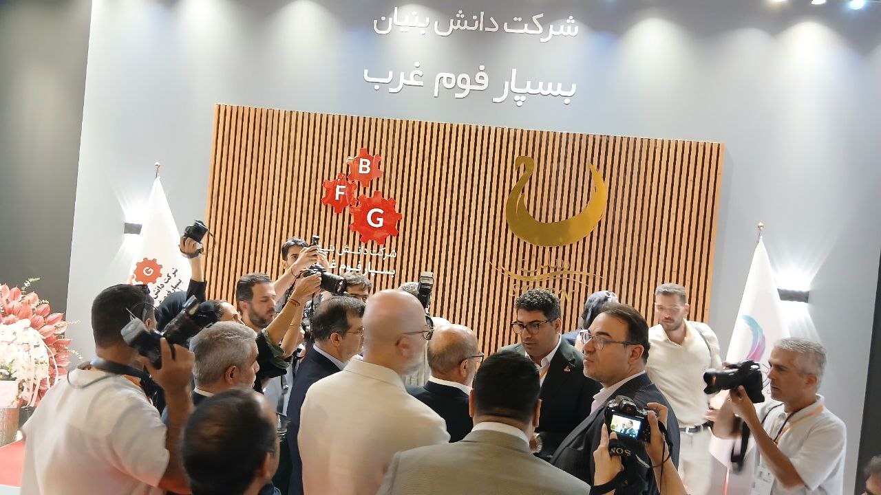 سی‌و‌چهارمین نمایشگاه بین‌المللی تخصصی صادراتی صنعت مبلمان افتتاح شد / معاون صنایع عمومی وزارت صمت: رکود بازار عمده ترین مشکل صنعت مبلمان است،