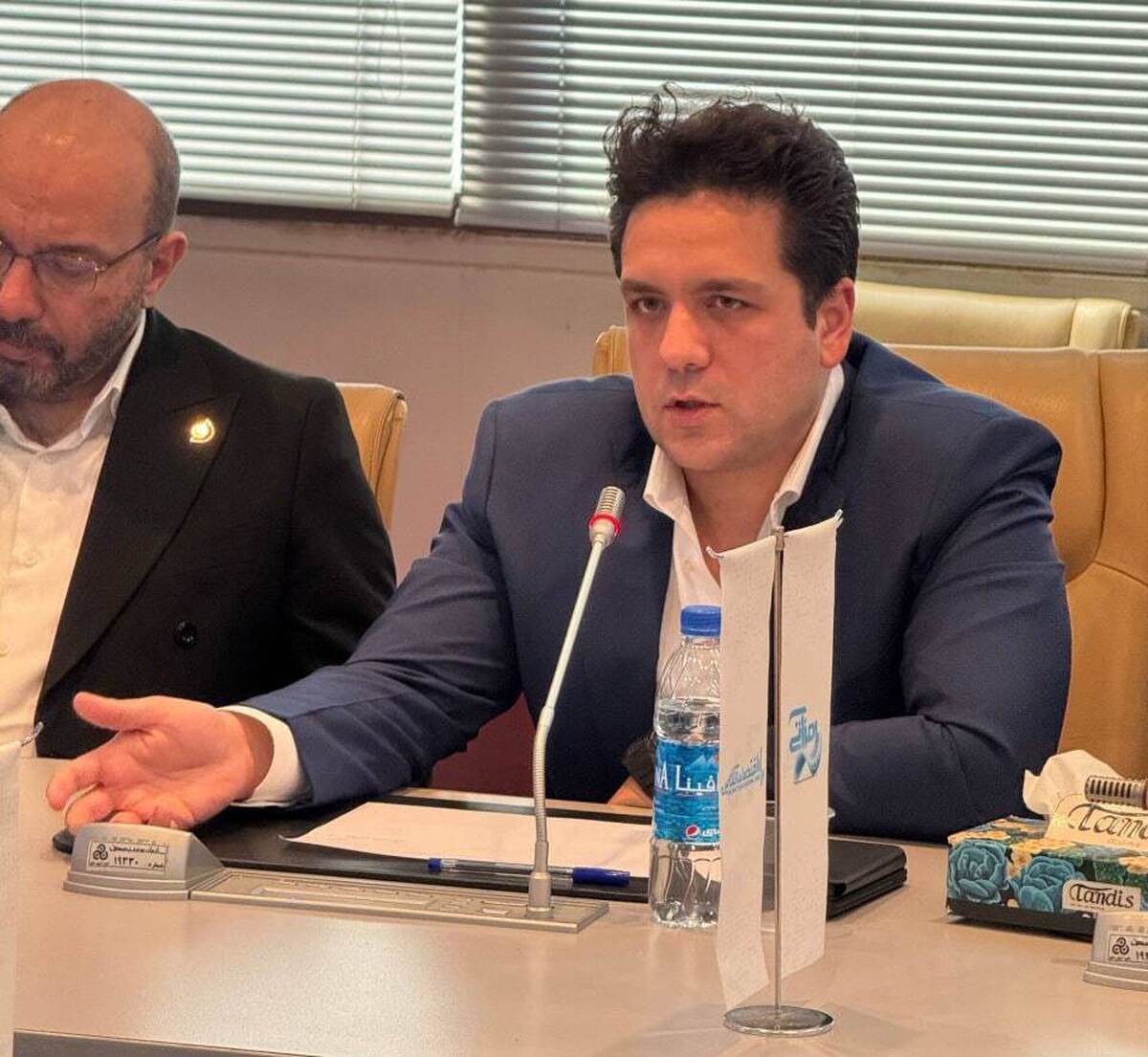 کارشناسان صنعت رمز ارز: سند بانک مرکزی آغاز گفت وگوی سازنده با فعالان رمز ارز است / محدودیت‌های ایجادشده بر خرید تتر سبب خروج پول می‌شود/ فرصت تبدیل دارایی ها به رمز دارایی در حال از بین رفتن است