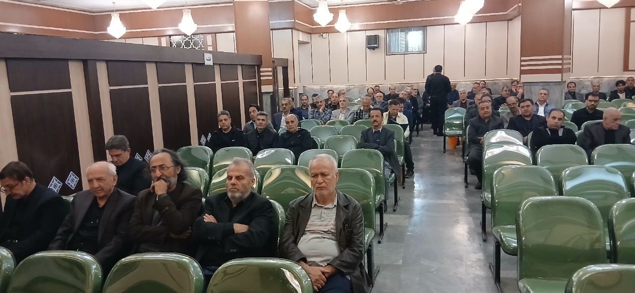 بدرود ای دغدغه دار توسعه ایران؛ همکاران و شاگردان دکتر رزاقی با او وداع کردند