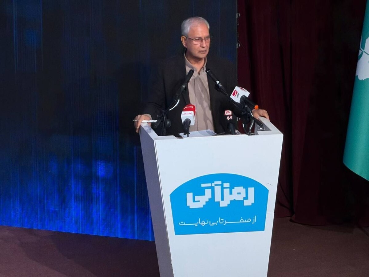 عبده تبریزی: تورم ۶۰درصدی می‌تواند اقتصاد ایران را دلاریزه و بی‌ثباتی را فراگیر کند /معاونت اقتصادی بانک مرکزی: چالش اصلی رمزارز‌ها حکمرانی و رگولاتوری است