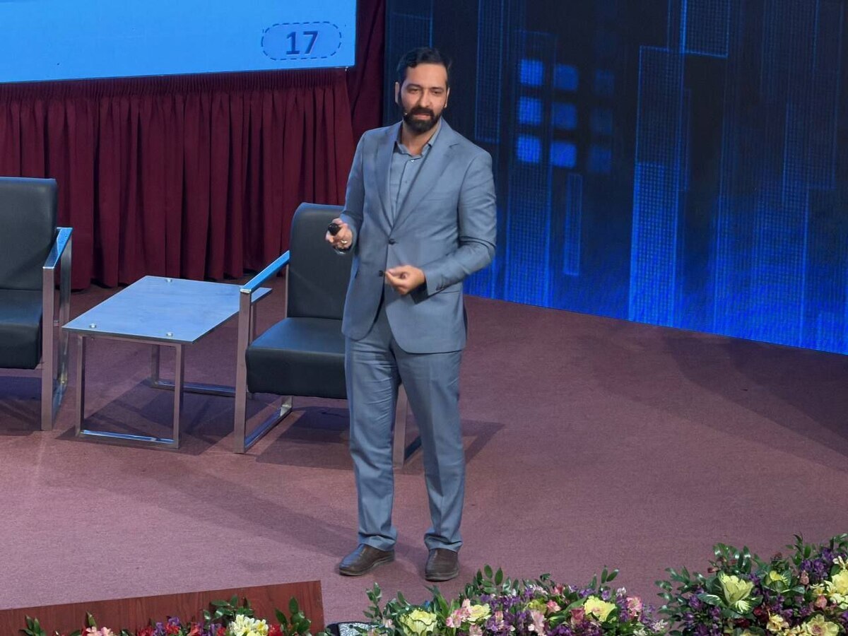 عبده تبریزی: تورم ۶۰درصدی می‌تواند اقتصاد ایران را دلاریزه و بی‌ثباتی را فراگیر کند /معاونت اقتصادی بانک مرکزی: چالش اصلی رمزارز‌ها حکمرانی و رگولاتوری است