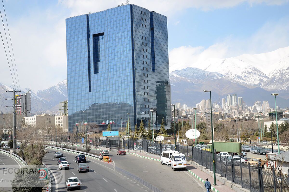 احمدی: همتی ۶۳ برنامه داد، هیچکدام اجرا نشد احمدی: همتی ۶۳ برنامه داد، هیچکدام اجرا نشد