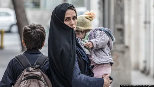 مادر حساب بانکی برای فرزند باز می کند و حق برداشت تا 18 سالگی با مادر است