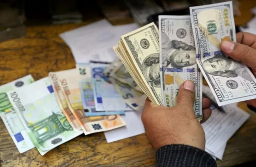 تاوان معاملات فردايي به دنبال تغییرات نرخ ارز، پوشش ریسک نوسانات ارزی با ابزارهاي مشتقه